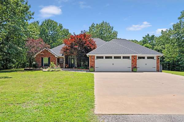 2.84 Acres of Residential Land with Home for Sale in Grove, Oklahoma