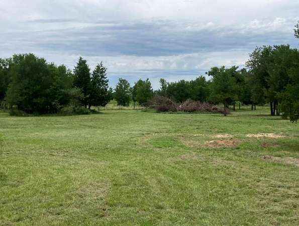 5 Acres of Residential Land for Sale in Elgin, Texas
