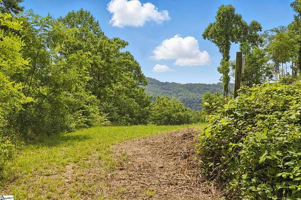 1.2 Acres of Residential Land for Sale in Hendersonville, North Carolina