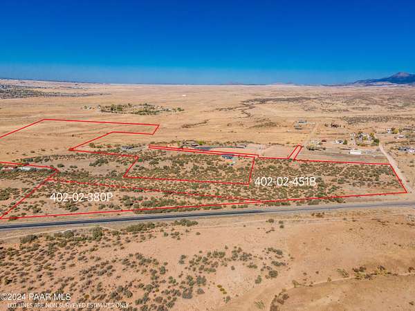 11.7 Acres of Land for Sale in Dewey-Humboldt, Arizona
