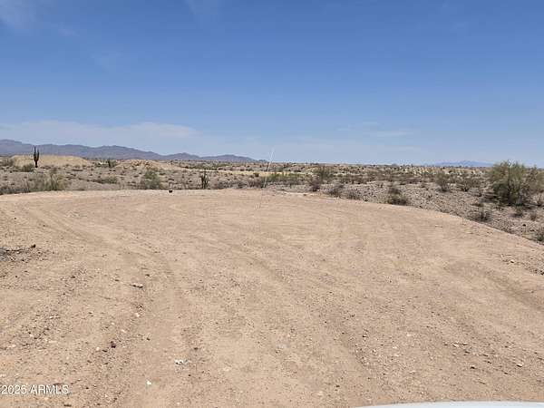 1 Acre of Residential Land for Sale in Tonopah, Arizona