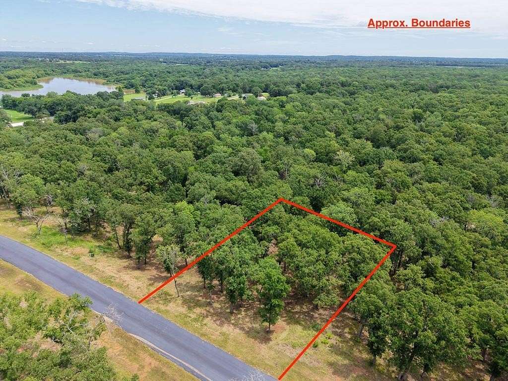 1.63 Acres of Residential Land for Sale in Malakoff, Texas