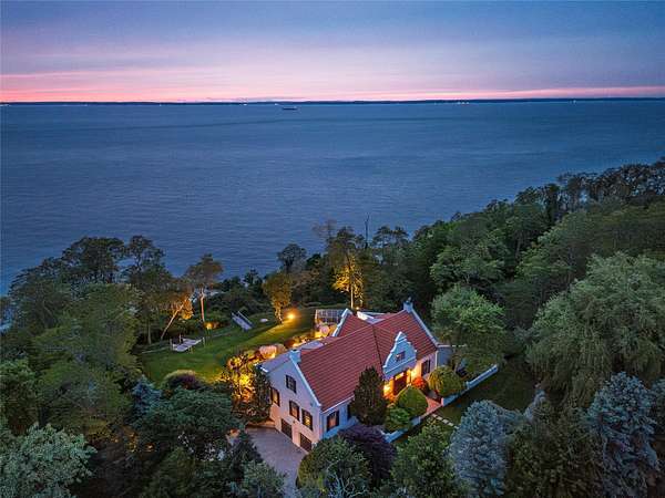 1.73 Acres of Residential Land with Home for Sale in Orient, New York