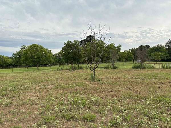 1 Acre of Land for Sale in Gilmer, Texas