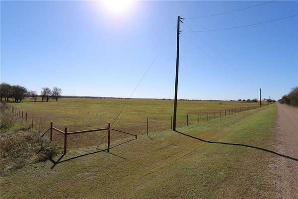 305 Acres of Agricultural Land for Sale in McGregor, Texas