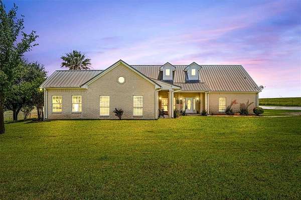 27.5 Acres of Agricultural Land with Home for Sale in Robinson, Texas