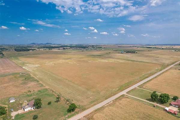 80 Acres of Agricultural Land for Sale in Altus, Oklahoma