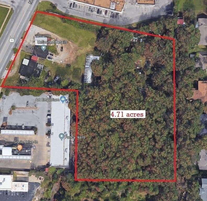 4.7 Acres of Improved Commercial Land for Sale in Fayetteville, Arkansas