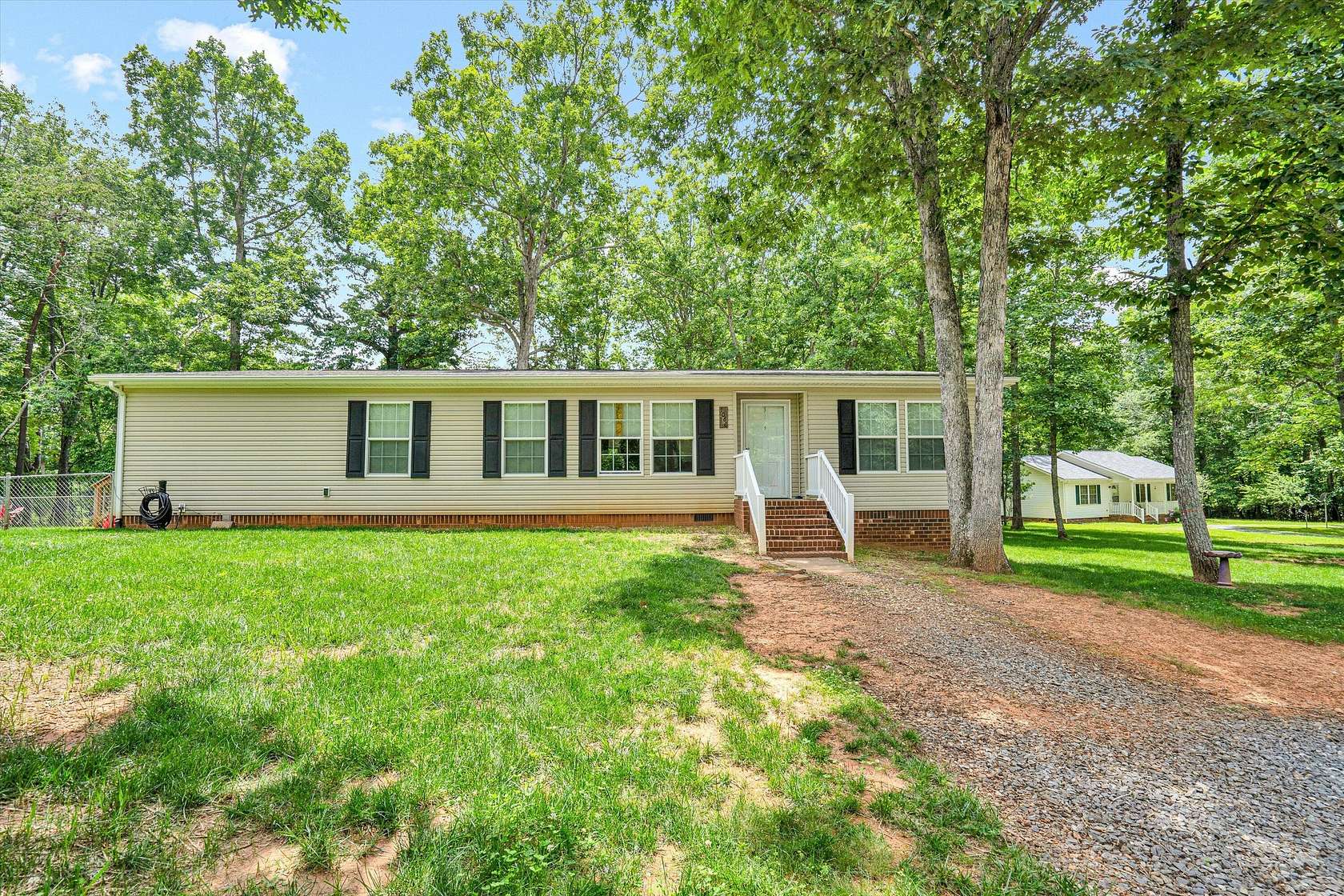 2.1 Acres of Residential Land with Home for Sale in Lynch Station, Virginia