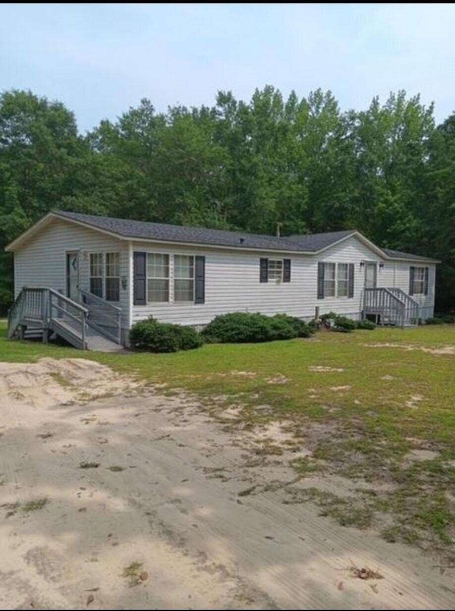 8.8 Acres of Residential Land with Home for Sale in Barnwell, South Carolina