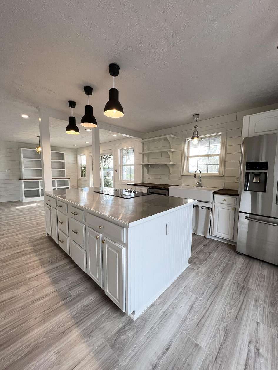 5.47 Acres of Land with Home for Sale in Winchester, Kentucky