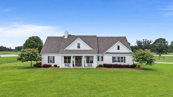 20 Acres of Land with Home for Sale in Hope Hull, Alabama