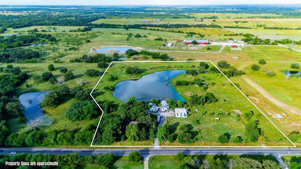 17 Acres of Recreational Land with Home for Sale in Terrell, Texas