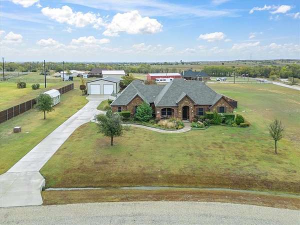 2.14 Acres of Residential Land with Home for Sale in Decatur, Texas