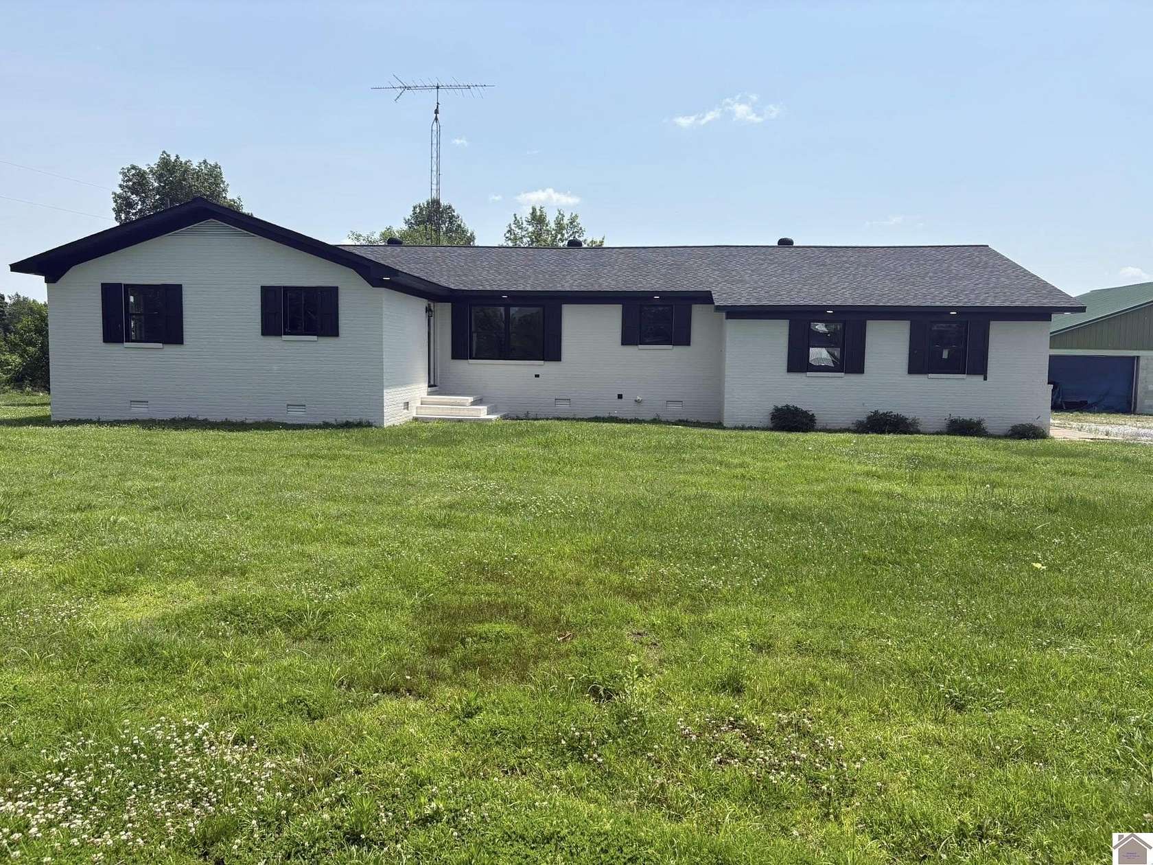 2.1 Acres of Residential Land with Home for Sale in Hickory, Kentucky