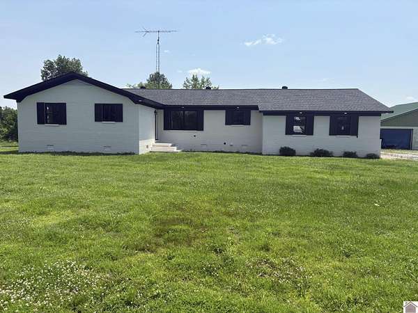 2.1 Acres of Residential Land with Home for Sale in Hickory, Kentucky