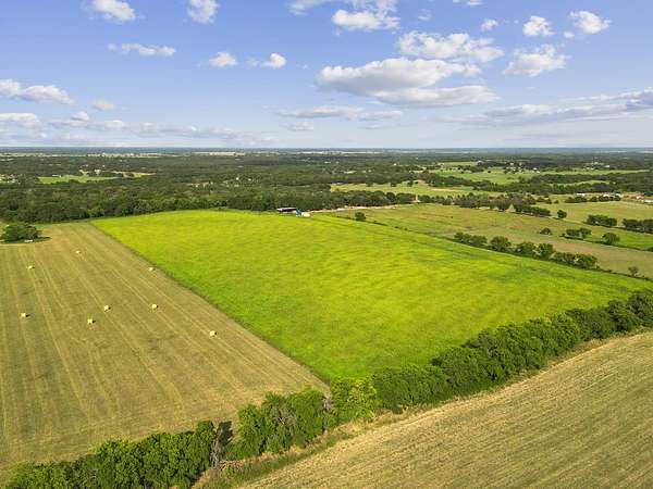 53 Acres of Recreational Land & Farm for Sale in Grandview, Texas