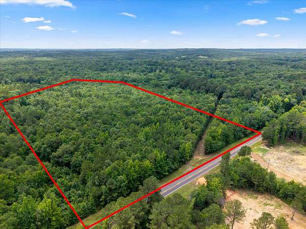 18.2 Acres of Recreational & Residential Land for Sale in Hughes Springs, Texas