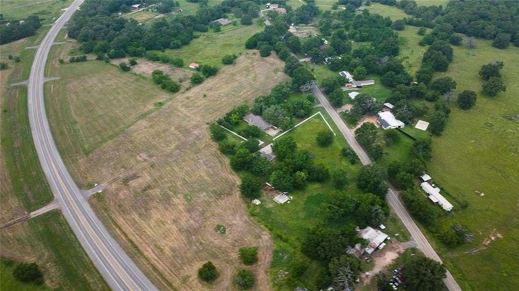 1 Acre of Residential Land for Sale in Sulphur Springs, Texas