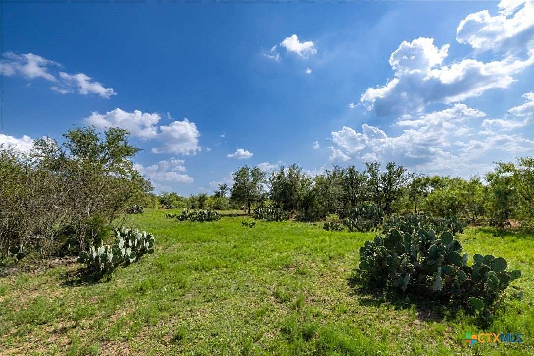 18.6 Acres of Land for Sale in Dale, Texas