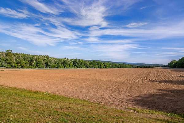 57.7 Acres of Land for Sale in Kunkletown, Pennsylvania