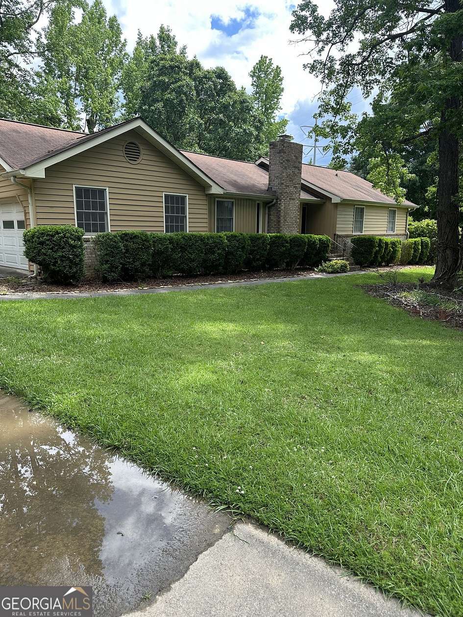 1.5 Acres of Residential Land with Home for Sale in Jonesboro, Georgia