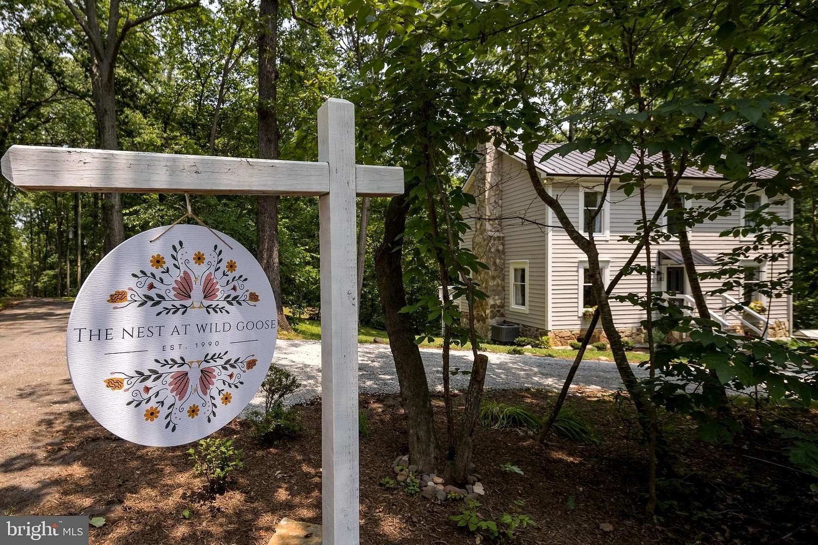 11.8 Acres of Land with Home for Sale in Leesburg, Virginia