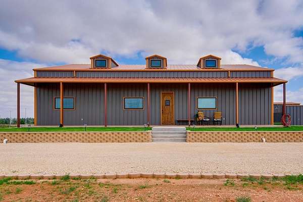 4 Acres of Residential Land with Home for Sale in Big Spring, Texas