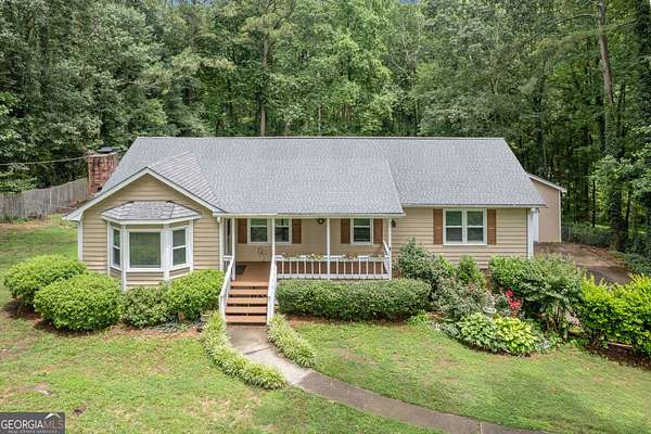 1.79 Acres of Residential Land with Home for Sale in Snellville, Georgia