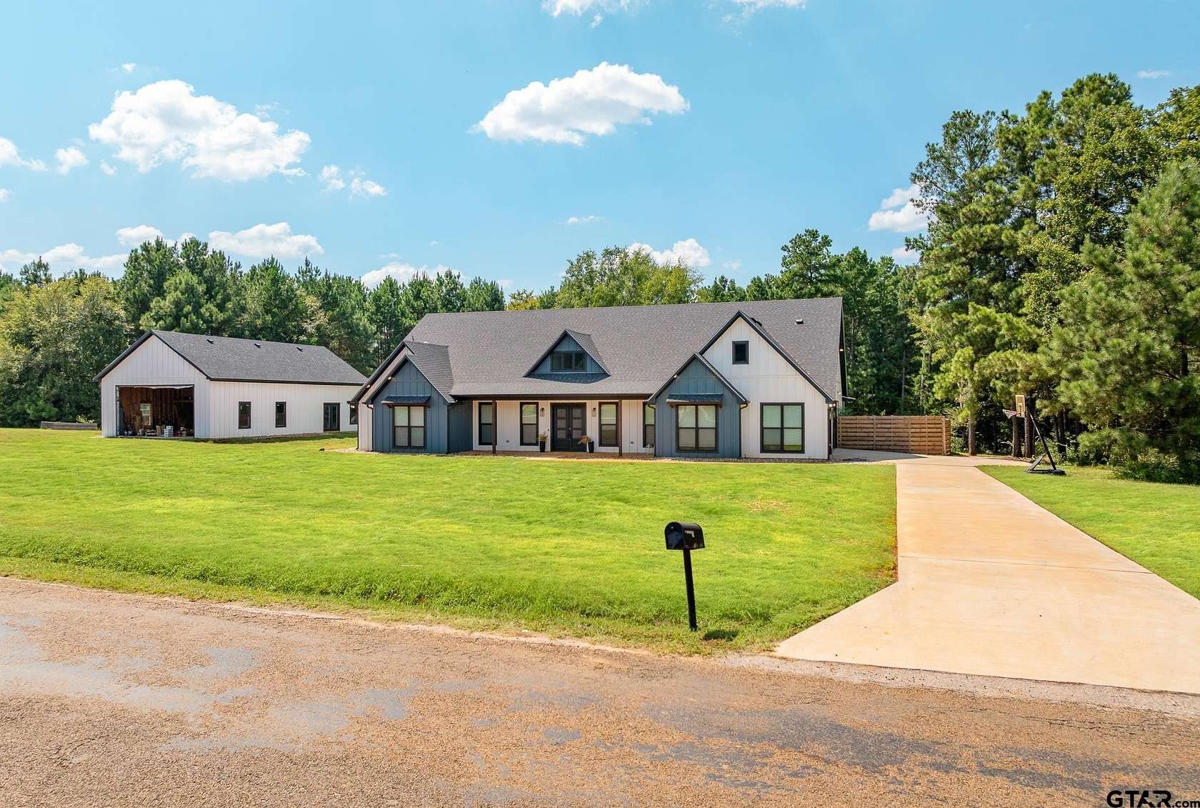 2.55 Acres of Residential Land with Home for Sale in Frankston, Texas