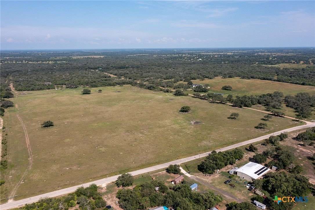 100 Acres of Land for Sale in Yorktown, Texas