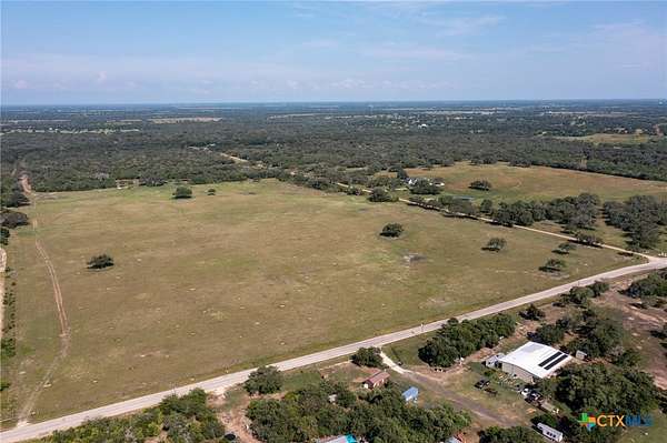 100 Acres of Land for Sale in Yorktown, Texas