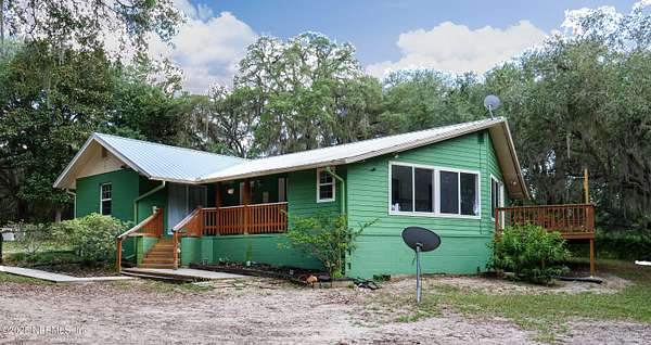 1.5 Acres of Residential Land with Home for Sale in Keystone Heights, Florida