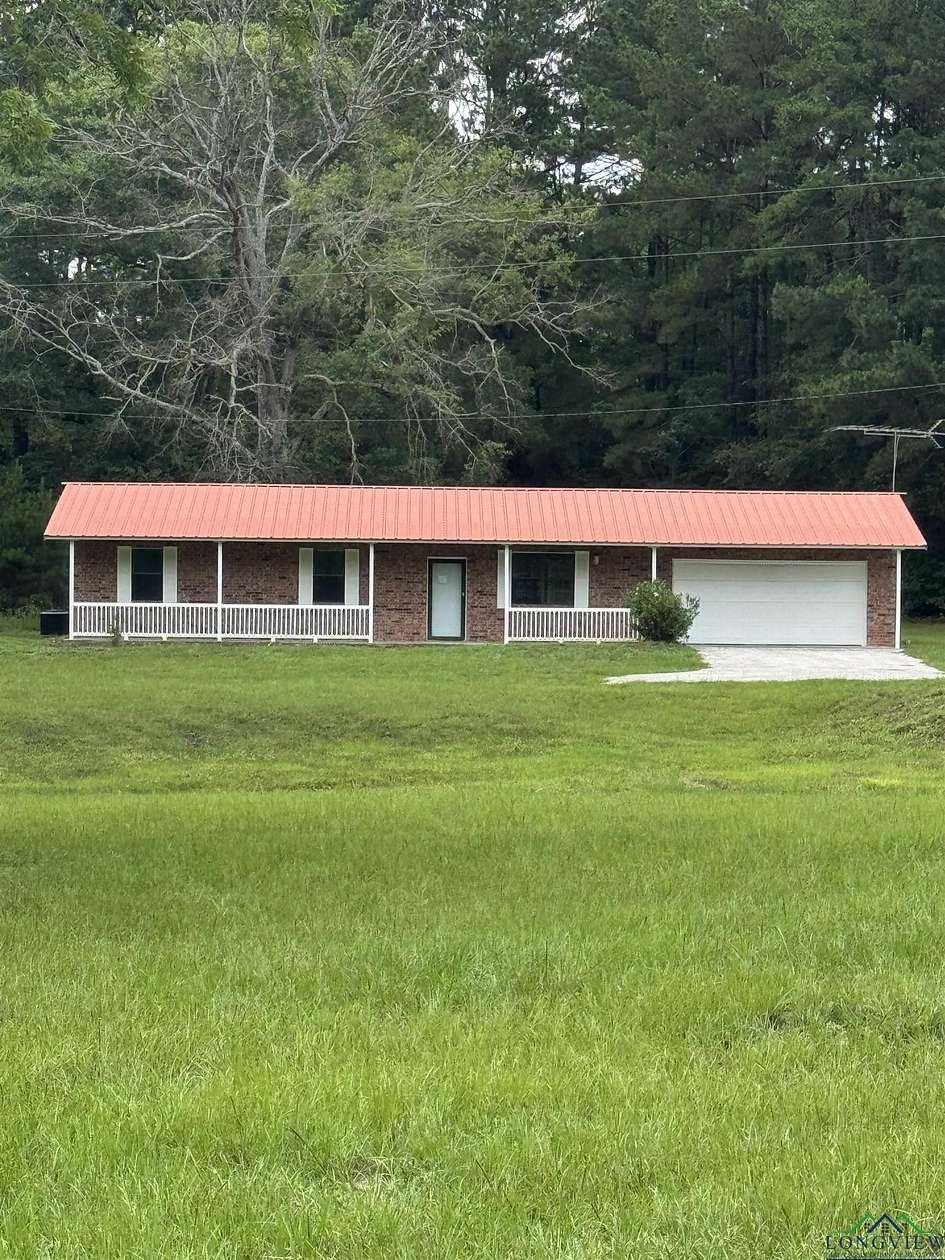 2.31 Acres of Residential Land with Home for Sale in Henderson, Texas