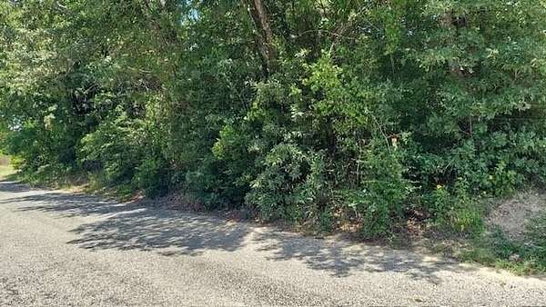 1.14 Acres of Mixed-Use Land for Sale in Tyler, Texas