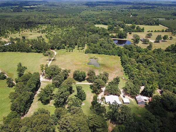 19 Acres of Improved Land for Sale in Maud, Texas