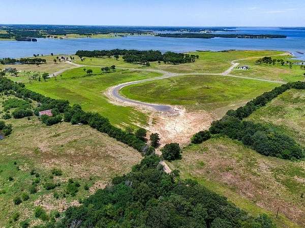 1 Acre of Land for Sale in Honey Grove, Texas