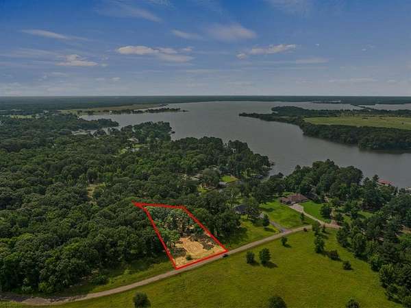0.97 Acres of Residential Land for Sale in Mount Pleasant, Texas