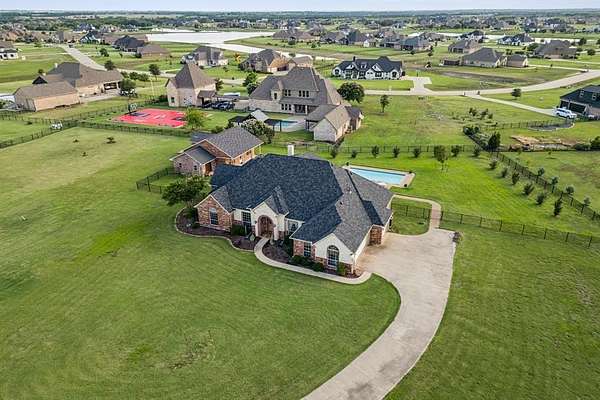 1.5 Acres of Residential Land with Home for Sale in Rockwall, Texas