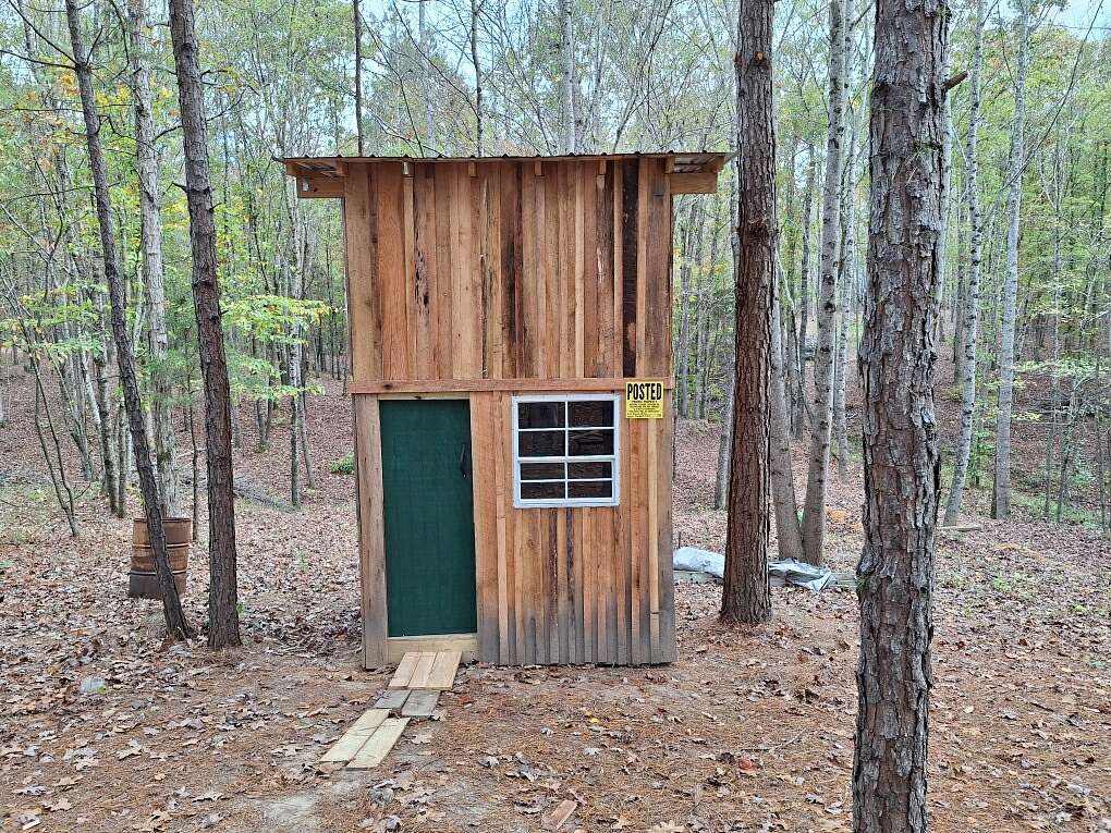 8.5 Acres of Land for Sale in Savannah, Tennessee