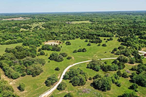 62 Acres of Recreational Land & Farm for Sale in Gainesville, Texas