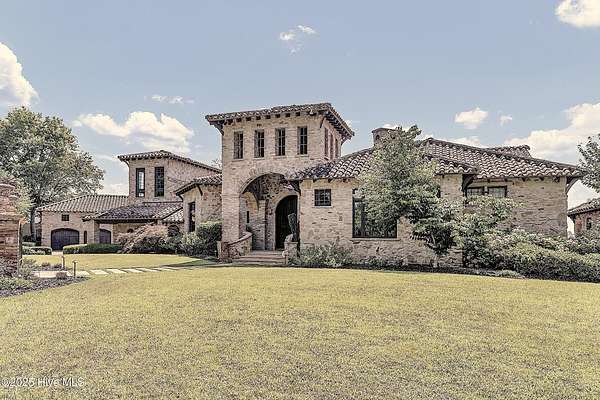 3.16 Acres of Residential Land with Home for Sale in New Bern, North Carolina