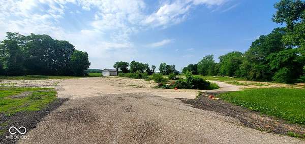 10.4 Acres of Improved Commercial Land for Sale in Martinsville, Indiana