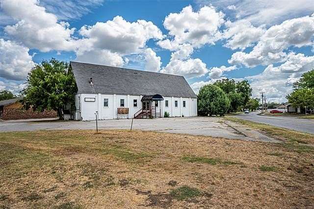 0.6 Acres of Commercial Land for Sale in Ardmore, Oklahoma