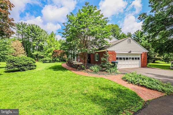 5 Acres of Land with Home for Sale in Great Falls, Virginia