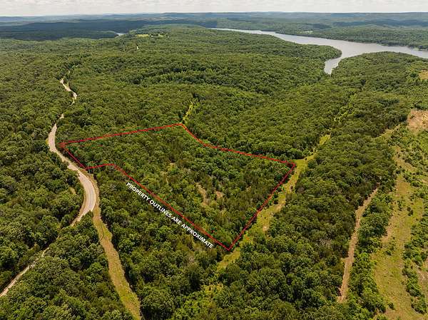 5.24 Acres of Residential Land for Sale in Cedarcreek, Missouri