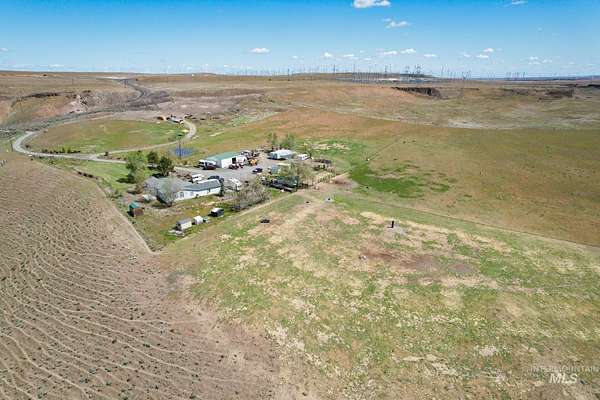 97 Acres of Land with Home for Auction in Arlington, Oregon