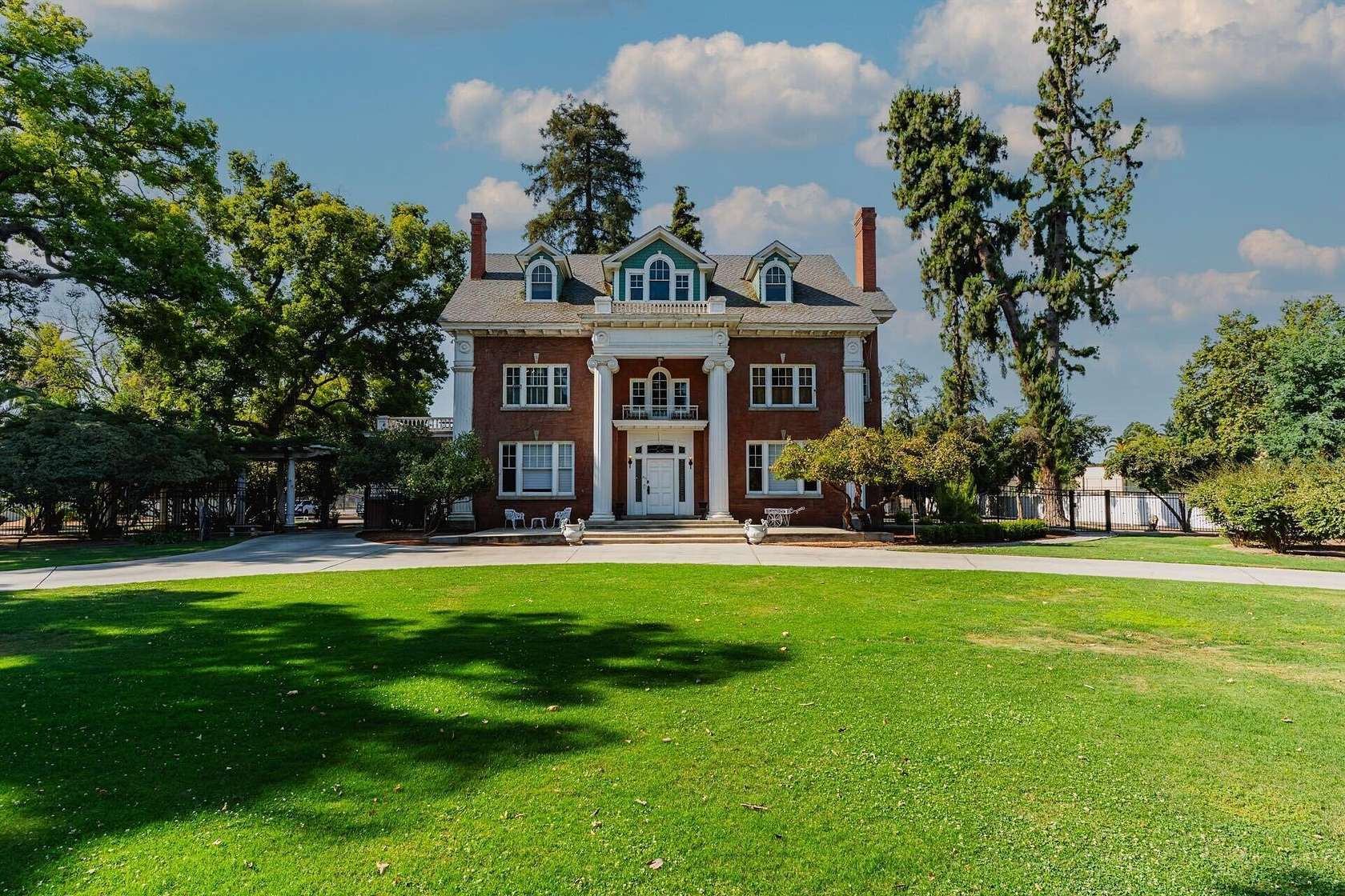 1.9 Acres of Residential Land with Home for Sale in Tulare, California