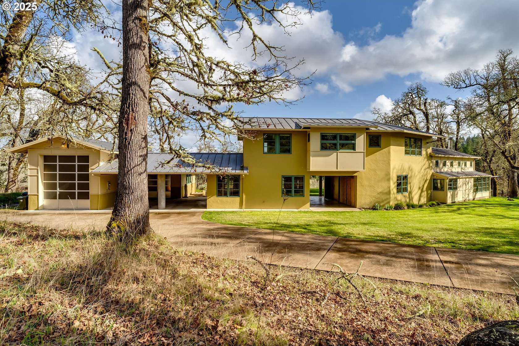 5.4 Acres of Residential Land with Home for Sale in Eugene, Oregon