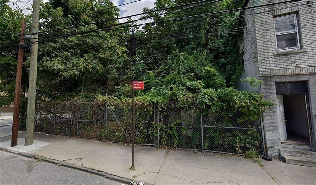 0.08 Acres of Residential Land for Sale in Staten Island, New York